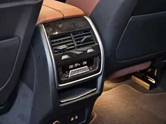 2023 BMW X7 xDrive40i Luxury Package, чёрный — фото 42