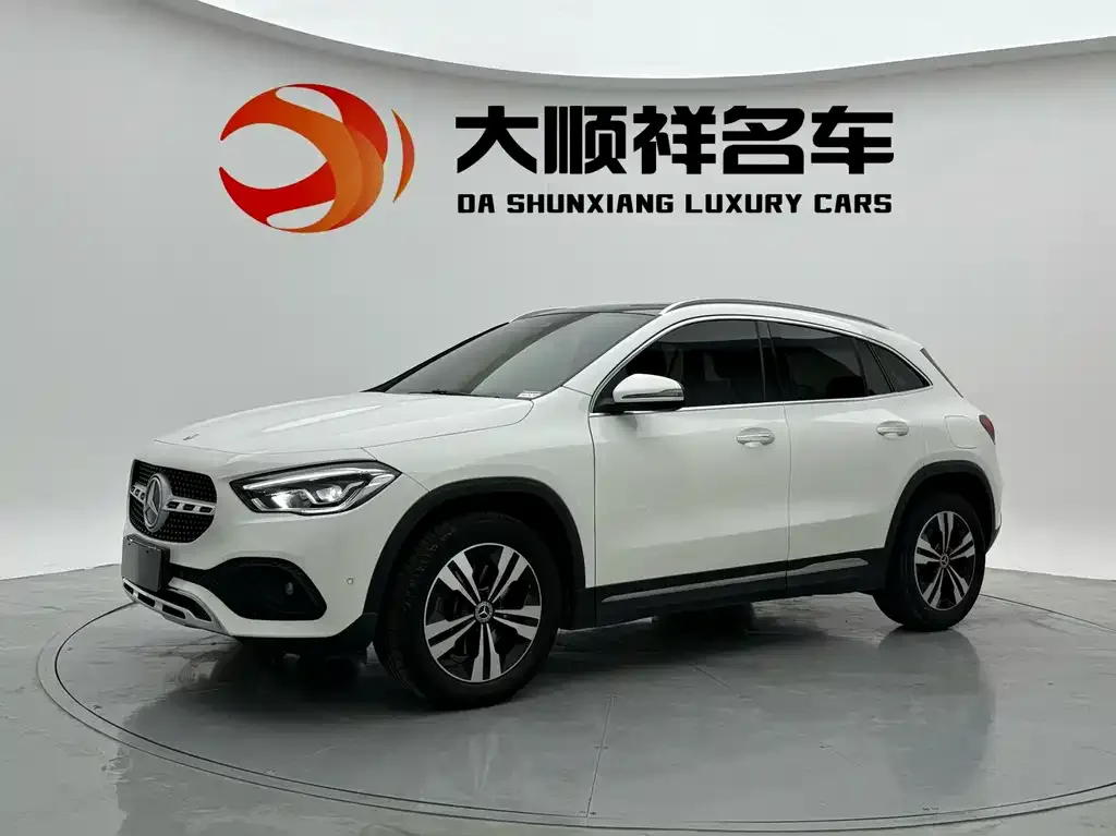 2022 Mercedes-Benz GLA 220