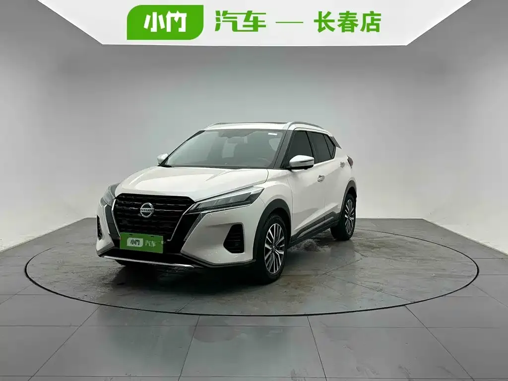 2022 Nissan Kicks 1.5L CVT XV Luxury