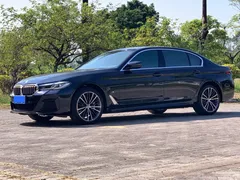 2023 BMW 5 Series 530Li Leading M Sport Package, чёрный — фото 1
