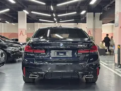 2021 BMW 5 Series 530Li Leading M Sport Package, чёрный — фото 10
