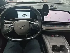 2025 Hongqi Tiangong 08 EV 680 4WD Smart Choice, чёрный — фото 10