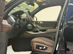 2022 BMW X5 40Li Premium M Sport Package, чёрный — фото 8