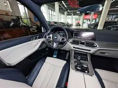 2021 BMW X7 xDrive40i Executive M Sport Package, синий — фото 40