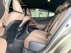 2023 Lexus ES 200 Excellence — фото 9
