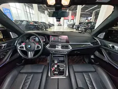 2022 BMW X5 M, чёрный — фото 17