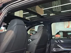 2022 BMW X5 M, чёрный — фото 21