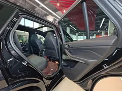 2022 BMW X5 M, чёрный — фото 23