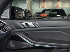 2022 BMW X5 M, чёрный — фото 33
