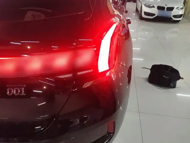 2023 Zeekr 001 WE 86kWh