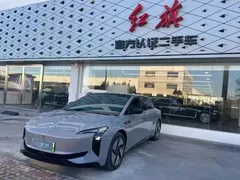 2024 Hongqi EH7 640 Pro+ 4WD — фото 1