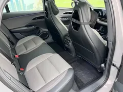 2024 Hongqi EH7 640 Pro+ 4WD — фото 7