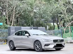 2022 Volvo S60 B4 Luxury — фото 3