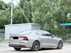 2022 Volvo S60 B4 Luxury — фото 14