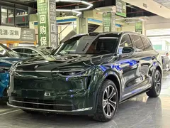 2026 Aito M7 EREV Ultra 4WD 5-seat 192-line Lidar, зелёный — фото 1