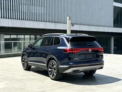 2022 Volkswagen Talagon 530TSI 4WD Flagship Pro 6 Seats, синий — фото 13