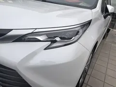 2021 Toyota Sienna 2.5L Hybrid Ultimate, белый — фото 2