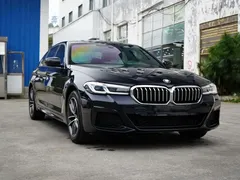 2022 BMW 5 Series 525Li M Sport Package, чёрный — фото 3