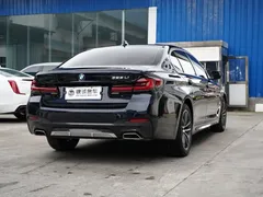 2022 BMW 5 Series 525Li M Sport Package, чёрный — фото 9