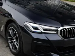 2022 BMW 5 Series 525Li M Sport Package, чёрный — фото 10