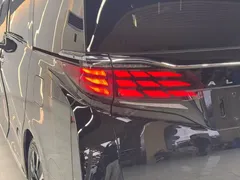 2024 Toyota Alphard 2.5L Hybrid Premium, чёрный — фото 11