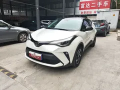 2021 Toyota C-HR 2.0L Luxury, белый — фото 1