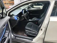 2021 Toyota C-HR 2.0L Luxury, белый — фото 4