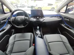 2021 Toyota C-HR 2.0L Luxury, белый — фото 6