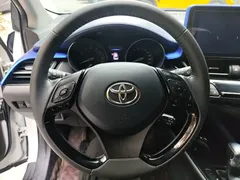 2021 Toyota C-HR 2.0L Luxury, белый — фото 10