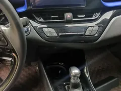 2021 Toyota C-HR 2.0L Luxury, белый — фото 11