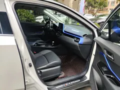 2021 Toyota C-HR 2.0L Luxury, белый — фото 12
