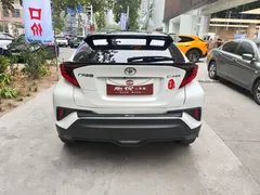 2021 Toyota C-HR 2.0L Luxury, белый — фото 16