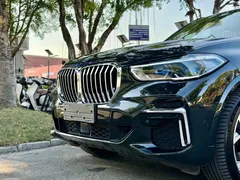 2022 BMW X5 40Li Premium M Sport Package, чёрный — фото 4