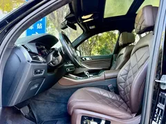 2022 BMW X5 40Li Premium M Sport Package, чёрный — фото 7