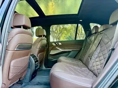 2022 BMW X5 40Li Premium M Sport Package, чёрный — фото 15
