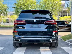 2022 BMW X5 40Li Premium M Sport Package, чёрный — фото 18
