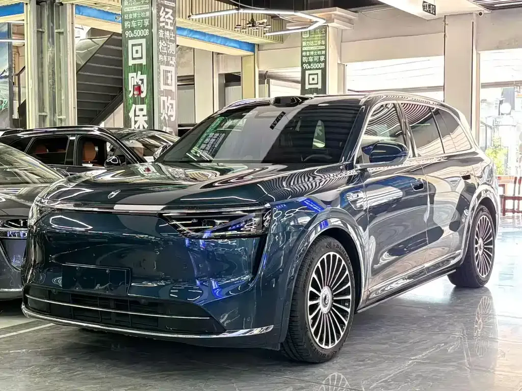 2025 Aito M8 EREV Ultra 53.4kWh 5-Seat 192-line Lidar