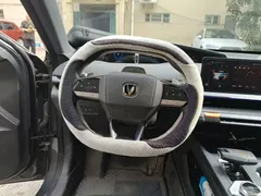 2022 Changan UNI-V 1.5T Premium — фото 3