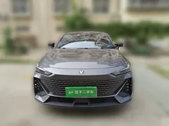 2022 Changan UNI-V 1.5T Premium — фото 23