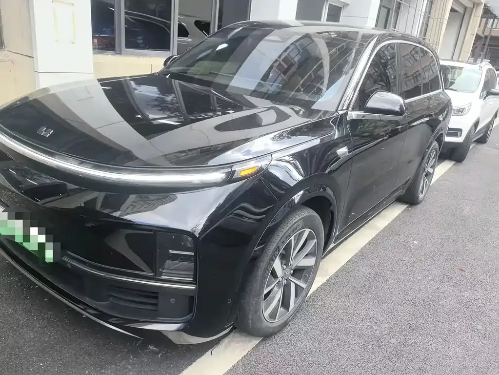 2023 Li Auto L8