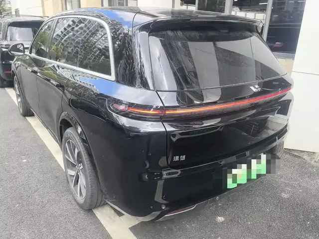 2023 Li Auto L8
