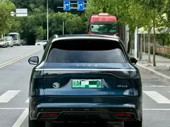 2025 Aito M8 EV Max+ 5-seat 4WD 192-beam LiDAR, синий — фото 4