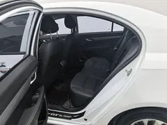 2021 Geely Emgrand UP 1.5L CVT Comfort, белый — фото 8