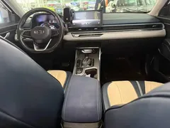 2022 Geely Emgrand 1.5L CVT Elite 4th Gen, белый — фото 4