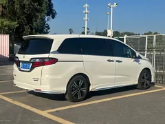 2021 Honda Odyssey 2.0L Premium, белый — фото 4