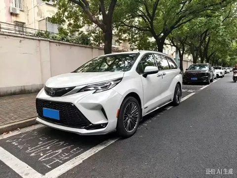 2021 Toyota Sienna 2.5L Hybrid Ultimate