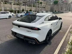 2022 Changan UNI-V 1.5T Premium, белый — фото 6