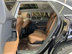 2021 Audi Q8 55 TFSI Sport, чёрный — фото 17