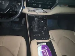 2022 Toyota Highlander 2.5L Hybrid 4WD Ultimate 7-seat, чёрный — фото 16