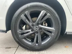 2021 Volkswagen Golf 280TSI DSG R-Line, белый — фото 17